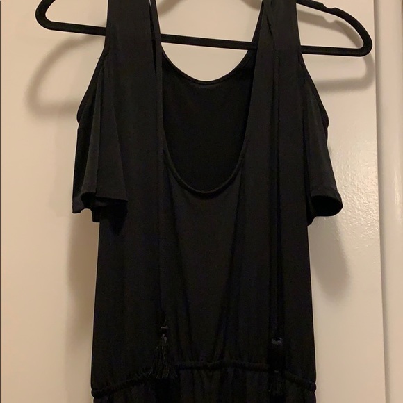 Jumpsuit new size xs open back cold shoulder - Picture 4 of 4